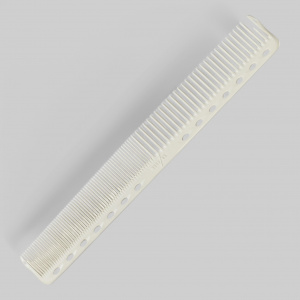 Расческа для стрижки, комбинированная, c редкими зубьями, твердый пластик, длина 175мм, термостойкость от 140С, белая.